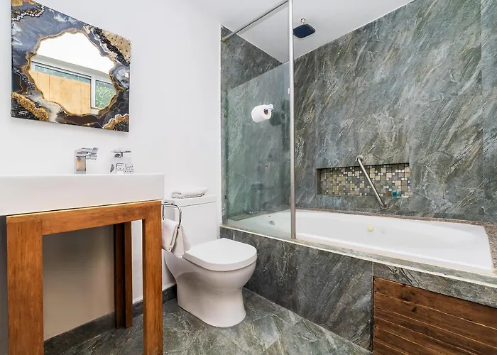 Casa Anzures 4*